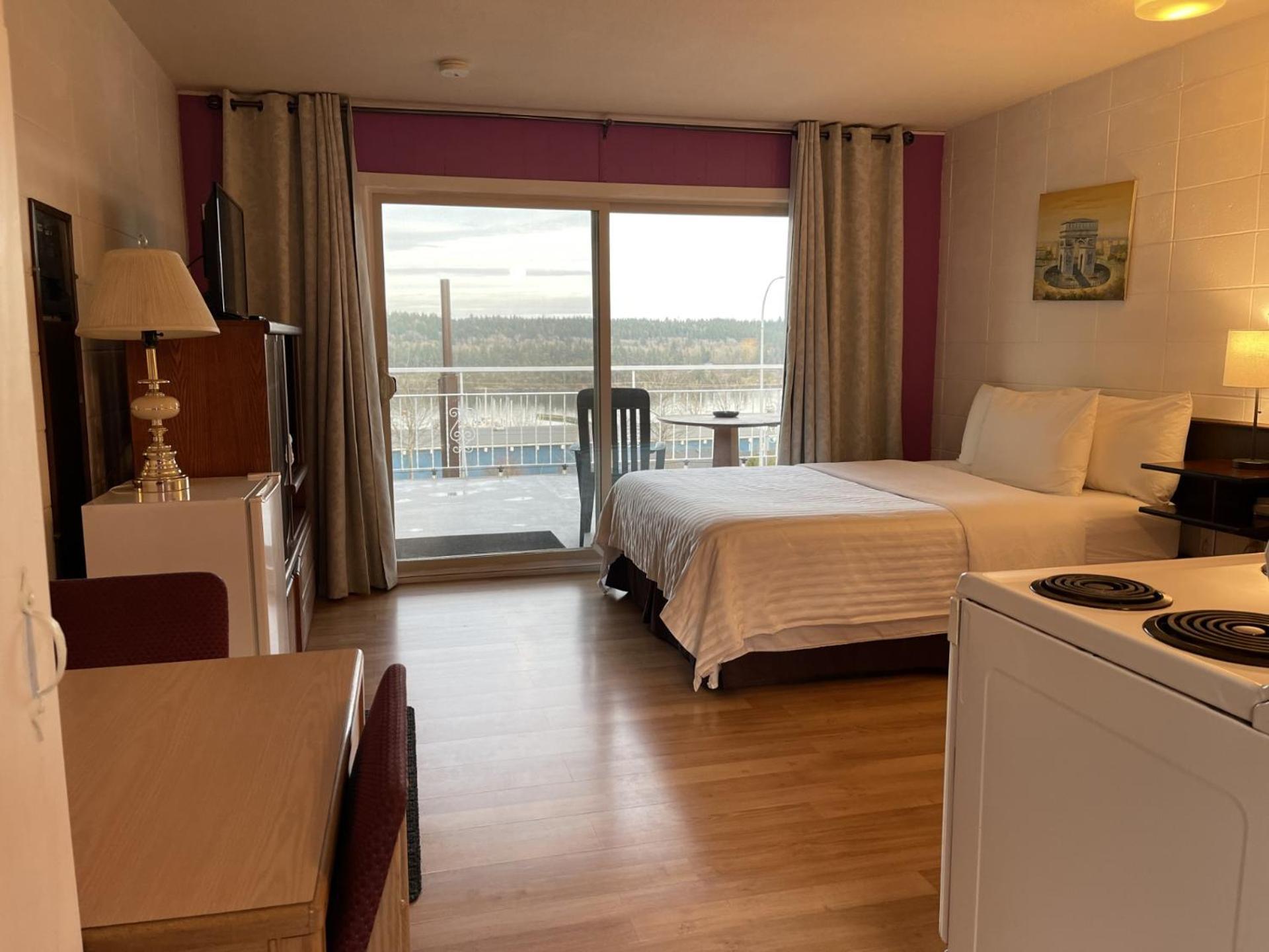 Holiday House Motel Ледісміт Екстер'єр фото
