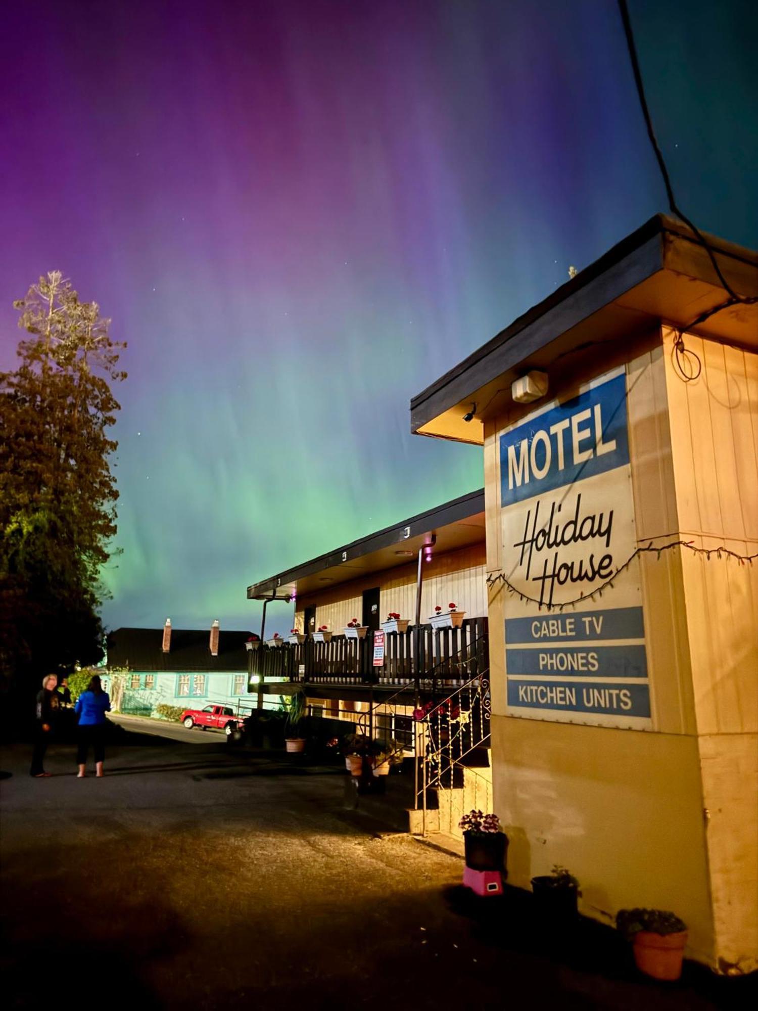Holiday House Motel Ледісміт Екстер'єр фото